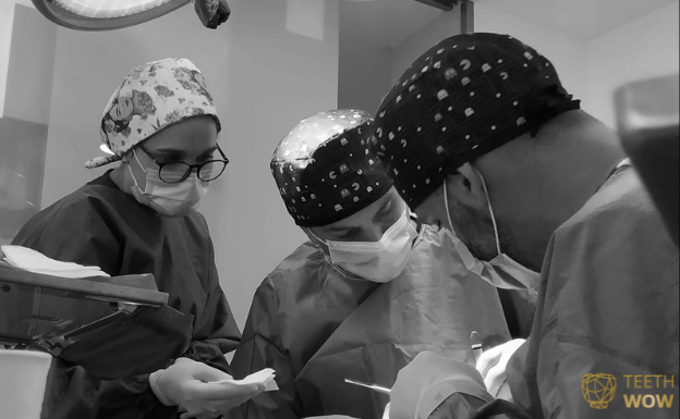 dentistas trabajando equipo trabajando