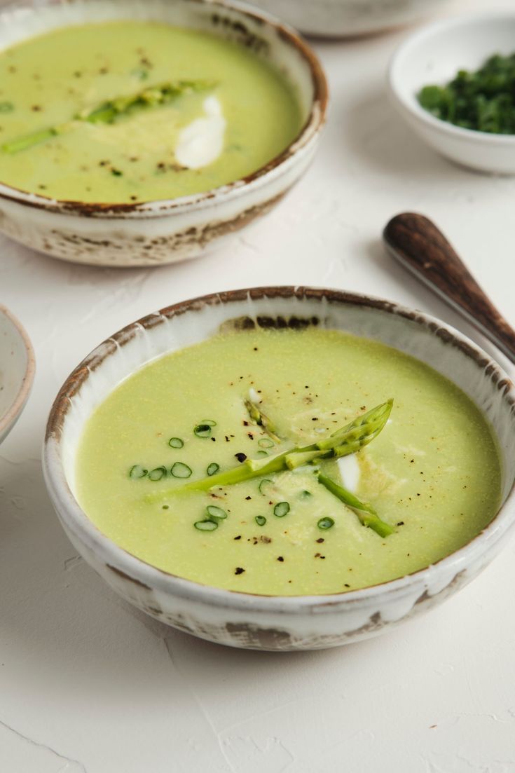 Asparagus Soup Cold asparagus cream soup
