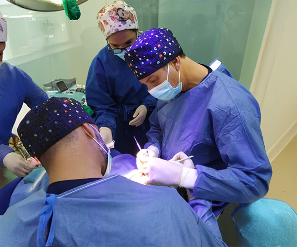 Implantes Dentales - Duele ponerse implantes dentales